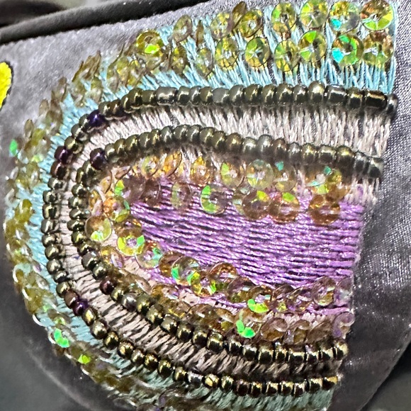 Funky Embellished Gray Satin Boho Charm  Wedges 8.5 - Picture 13 of 15